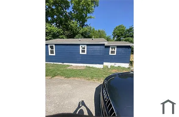 Building Photo - 1324 Vinesville Rd