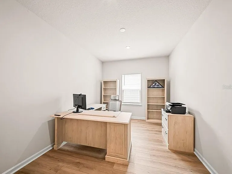 181 Tower Ct — Photo 5