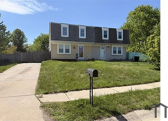 409 Berkshire Ct — Photo 1