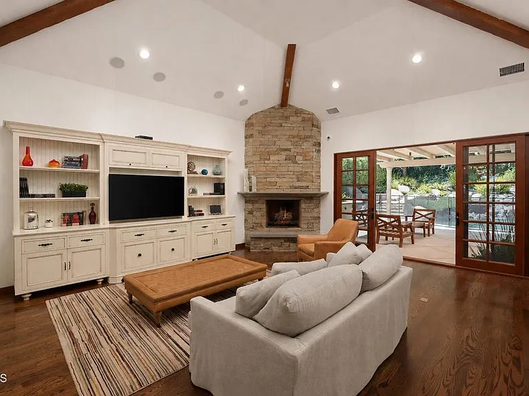 1925 Tondolea Ln — Photo 10
