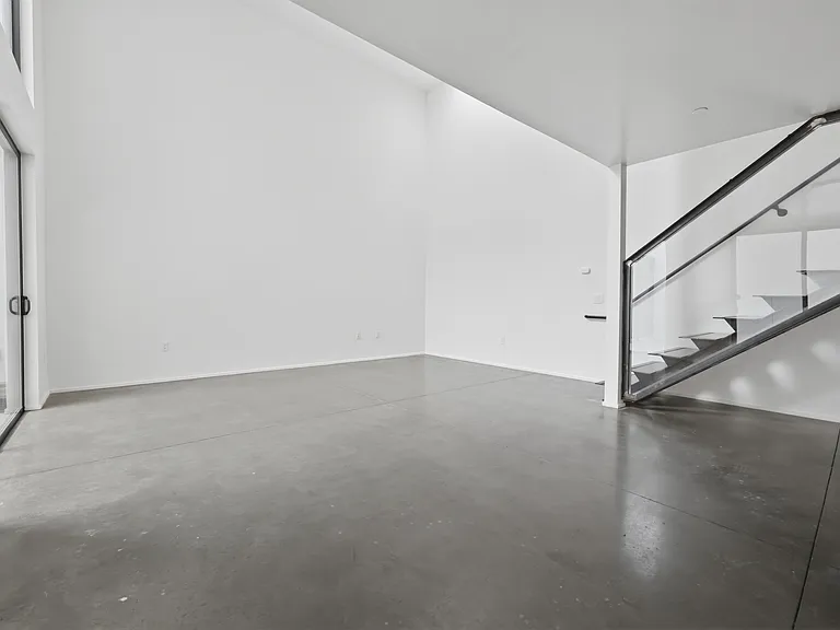 1737 Chalmers St #106E — Photo 23