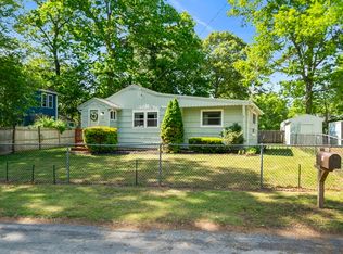 22 Madison Rd, Halifax, MA 02338