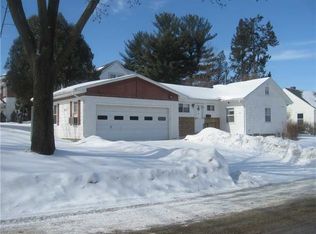 242 28th Street Dr SE, Cedar Rapids, IA 52403