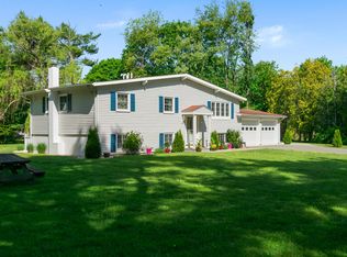 10 London Ct, Old Saybrook, CT 06475
