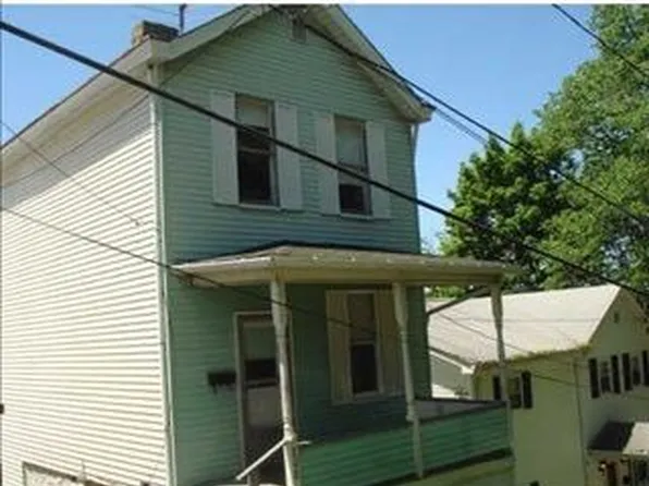 208 Wood St, Rostraver Township, PA 15012