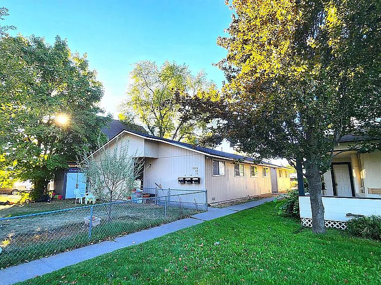 1st image of 2506 E Rowan Ave #8