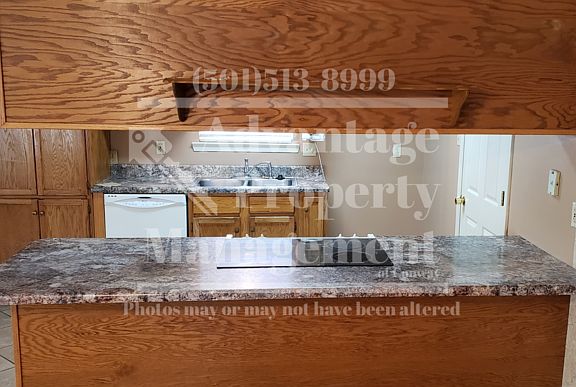 3rd image of 1540 New Oxford Rd