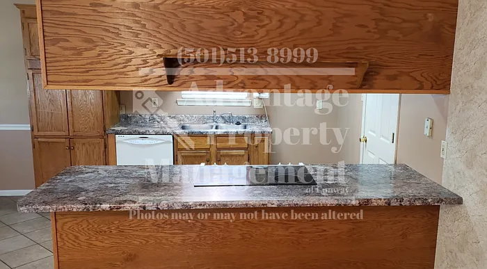 1540 New Oxford Rd — Photo 3