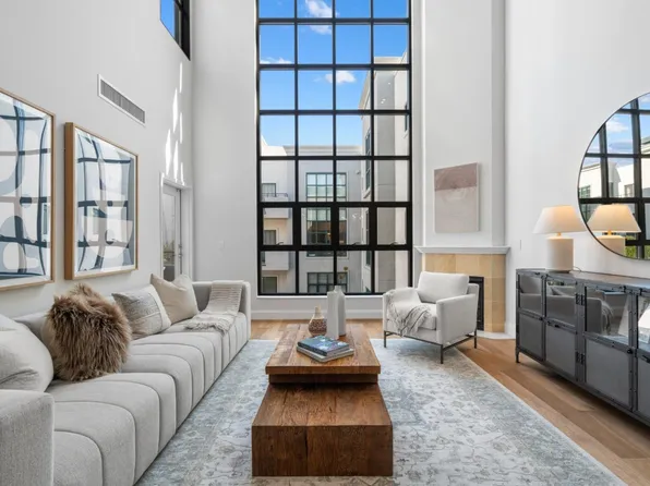 222 8th Ave APT 302, San Mateo, CA 94401