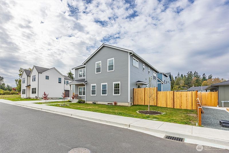 2nd image of 2912 K Avenue