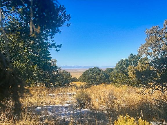 4th image of 121 Cedar Ridge Road