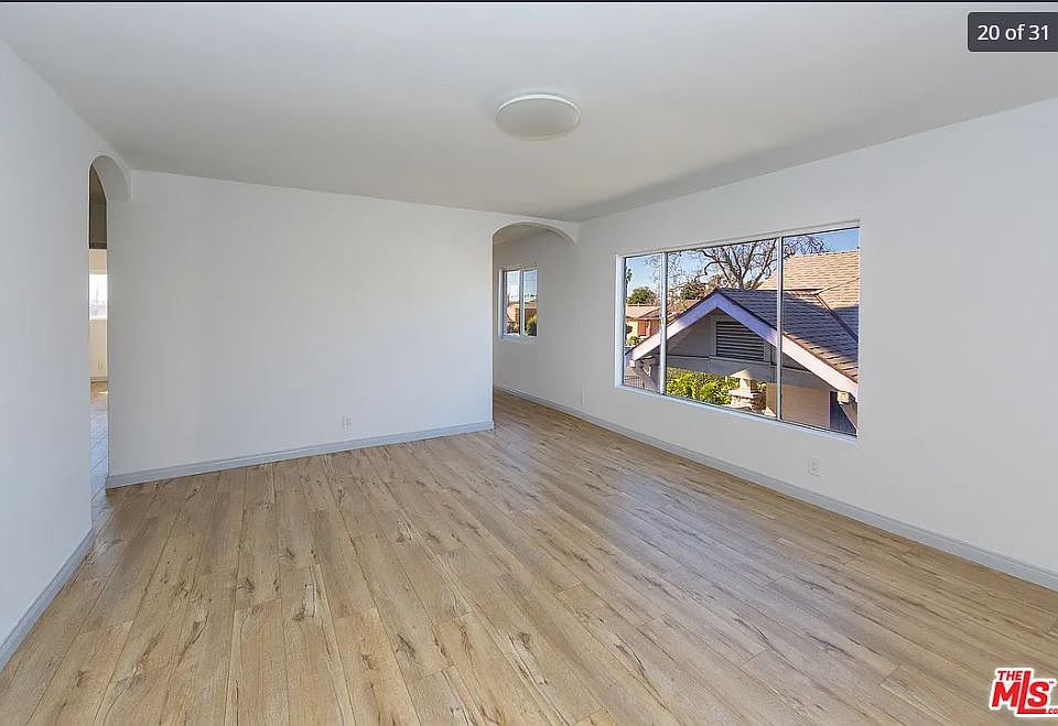 1st image of 807 W 50th St APT B