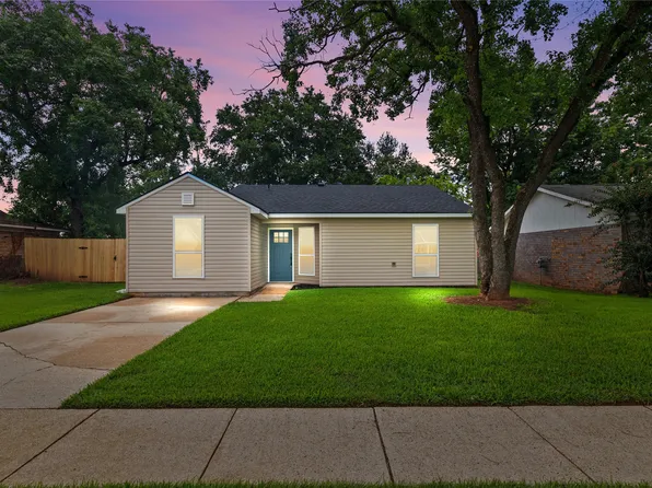2105 General Jackson Pl, Bossier City, LA 71112