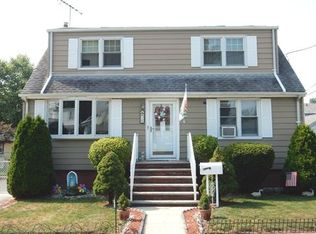 15 Olive St, Fords, NJ 08863