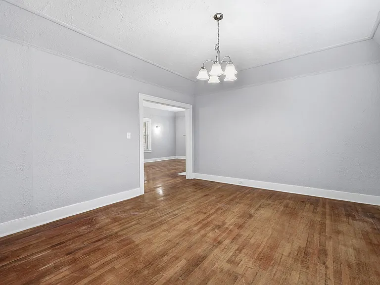 527 Fulton Ave — Photo 6
