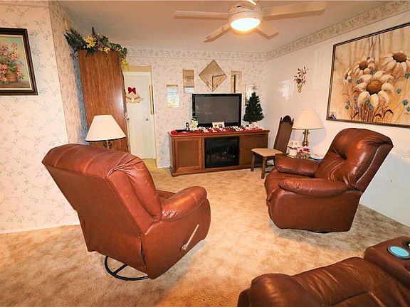 4th image of 8101 11th St N APT 226