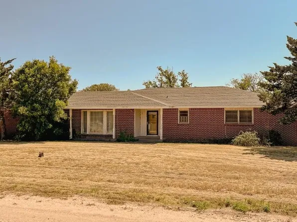 620 SE 3rd St, Tulia, TX 79088
