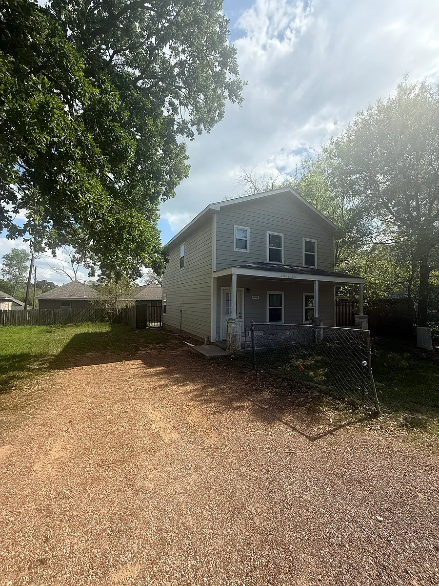 Building Photo - 11738 White Cedar St