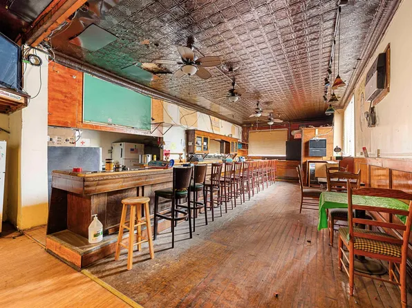 378 Avenue C image 4 of 22