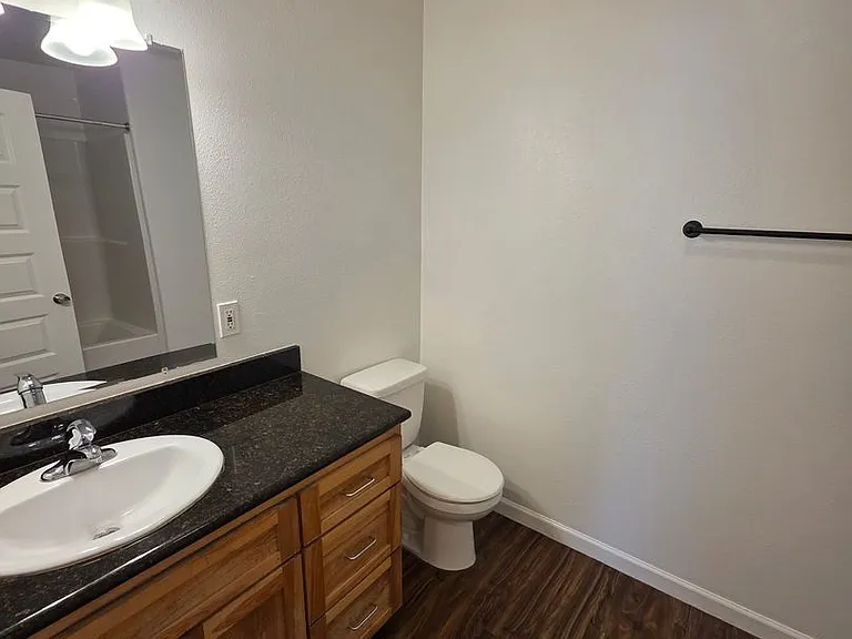 766 Holly St — Photo 5