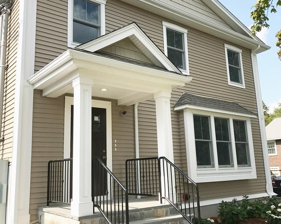 1st image of 8 Mechanic St #1