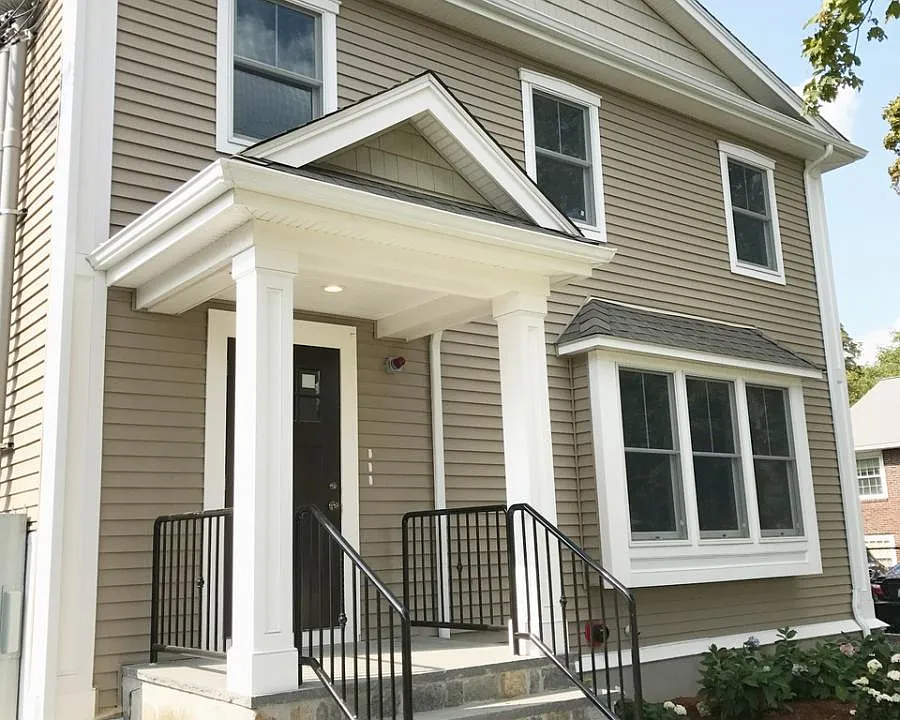 8 Mechanic St #1