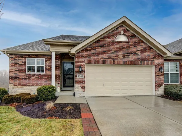 3045 Arbor Station Ct, Ballwin, MO 63021