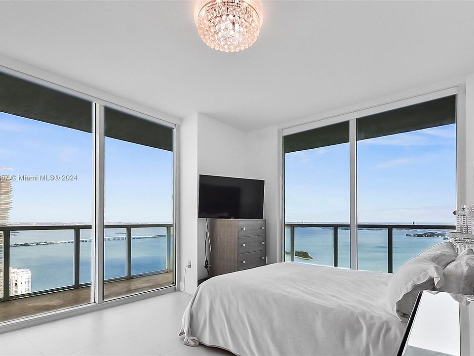 1st image of 1900 N Bayshore Dr APT 4502
