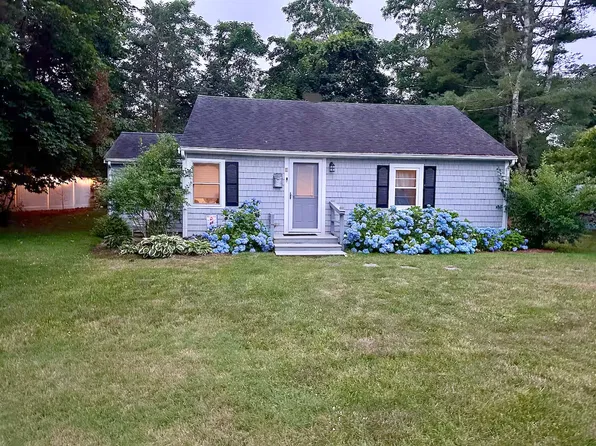 11 River Rd, Bourne, MA 02532