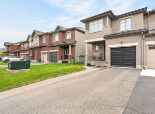 112 Hawkshaw Cres, Ottawa, ON K2J0J6