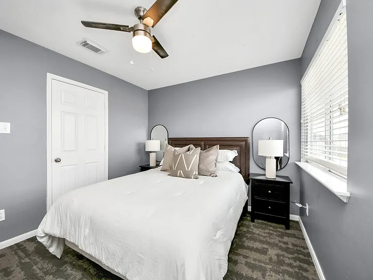 10814 Tobar Falls Cir — Photo 32