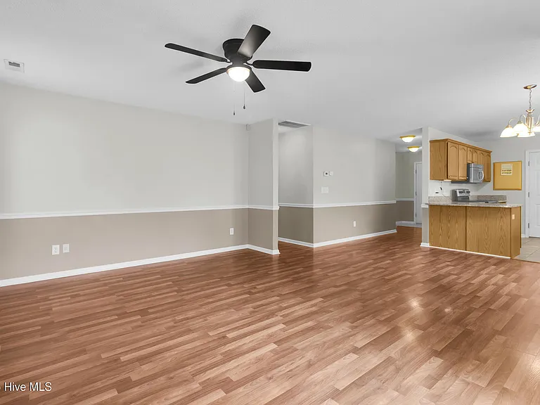 123 Luke Ct — Photo 16
