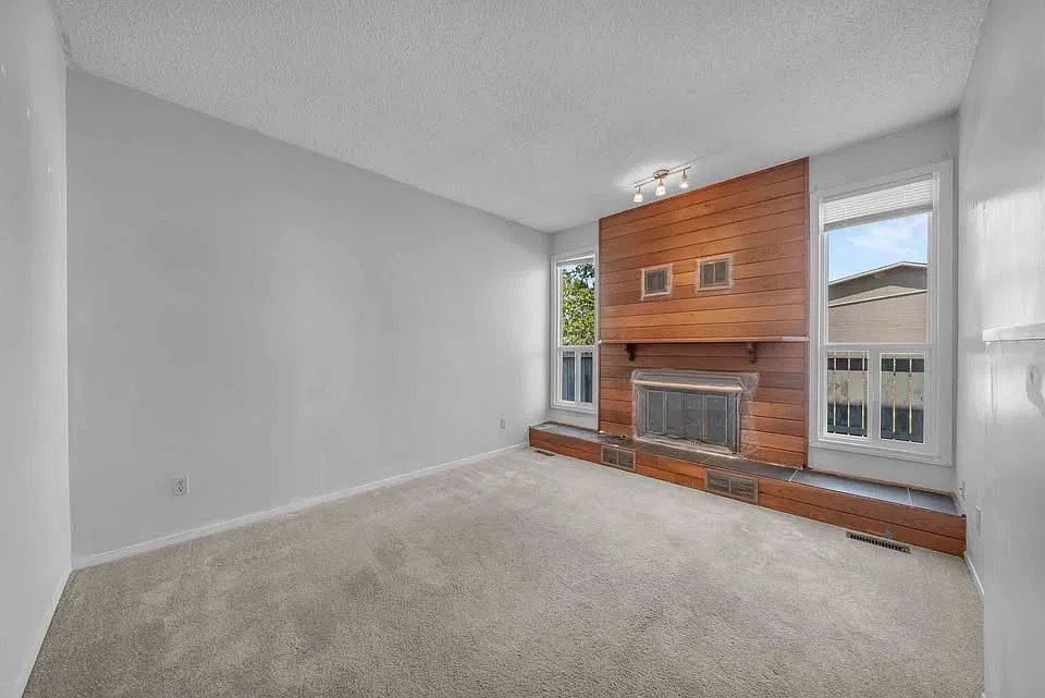32 1415 62 St NW — Photo 2