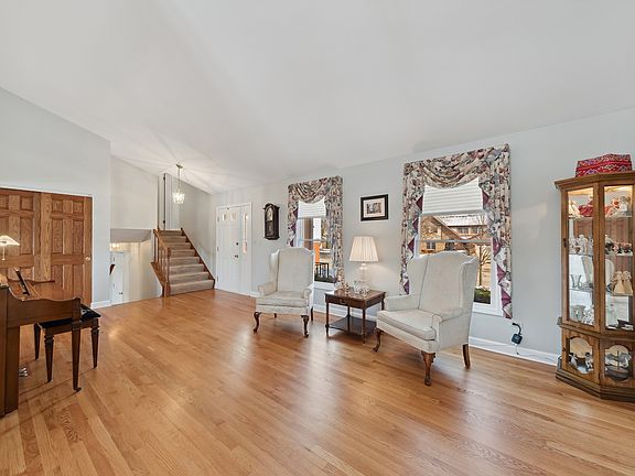 2nd image of 544 Cherrywood Dr