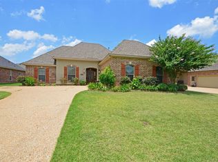 770 Hackberry Dr, Bossier City, LA 71111
