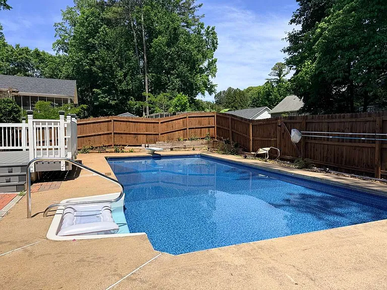 3826 Howard Dr NW — Photo 1