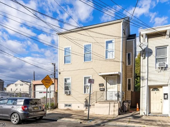25 Washington Ave, Paterson City, NJ 07503