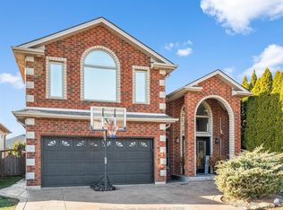 957 Banwell Rd, Windsor, ON N8P 1J3