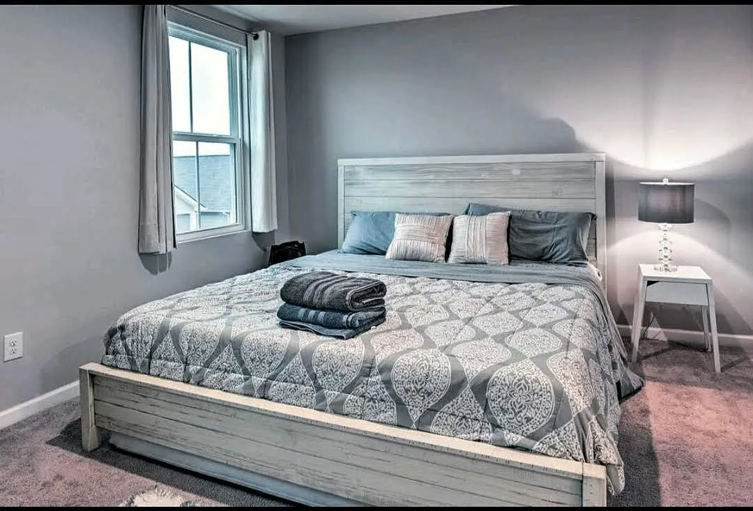 1261 Havenbrook Dr - Private Room 1 — Photo 1
