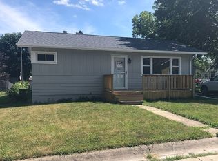 210 E Benton St, Winterset, IA 50273