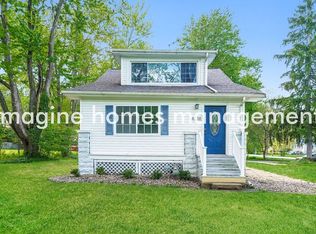 4238 Porter Rd, North Olmsted, OH 44070