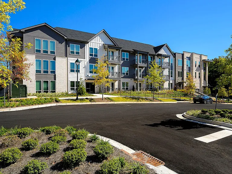 Wayfern Apartments — Photo 43