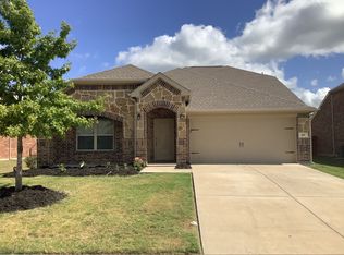 107 Morningstar Ln, Waxahachie, TX 75165