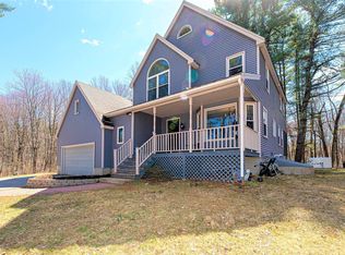 4 Little Hales Ln, Hudson, NH 03051
