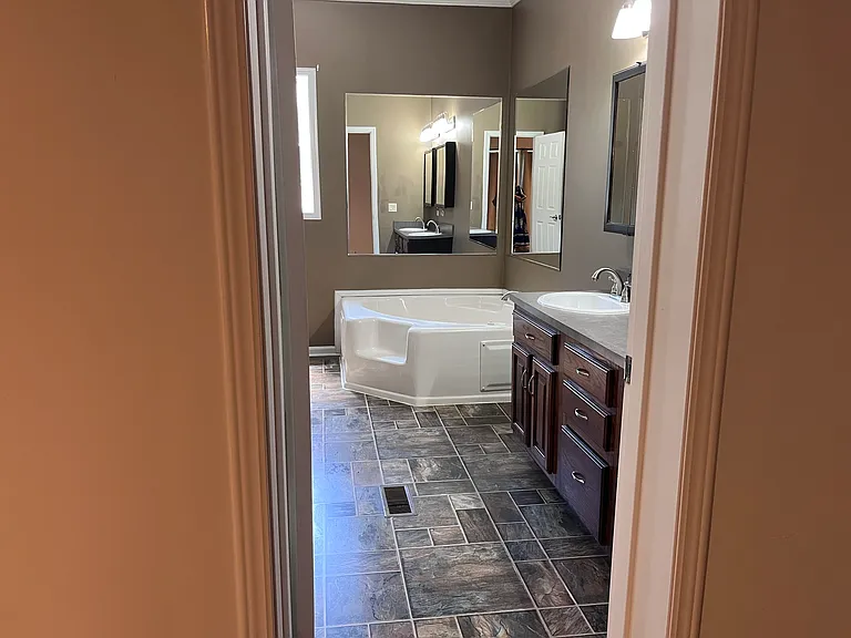 1000 Raintree Ln — Photo 29