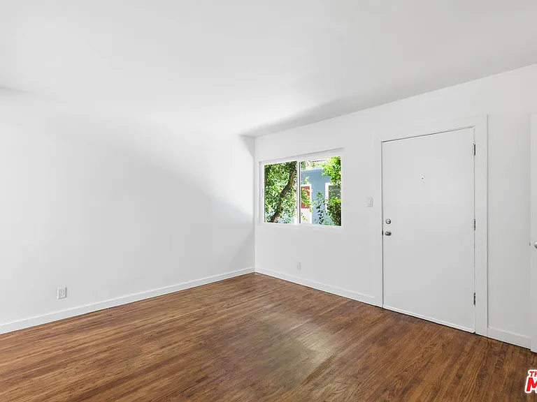 4921 Coldwater Canyon Ave #3 — Photo 4