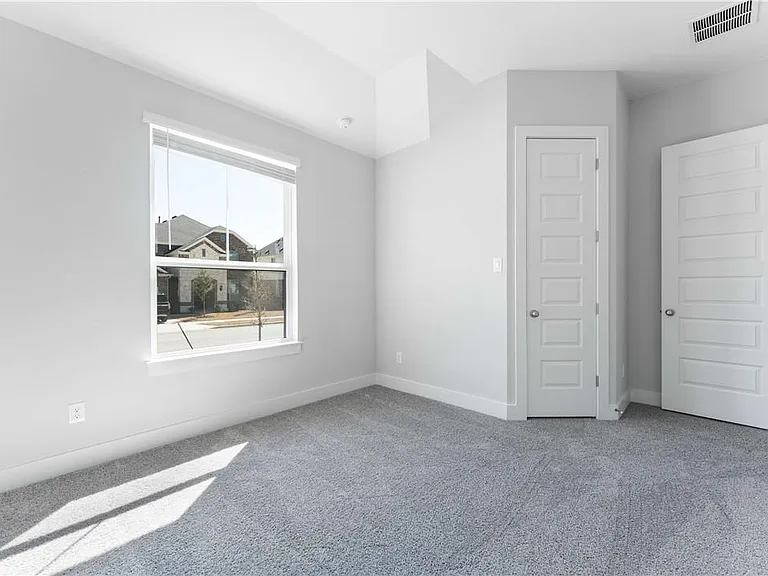 1101 Kerrwood Way — Photo 21