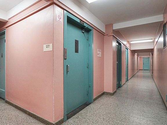 3rd image of 2049 McGraw Avenue #2C