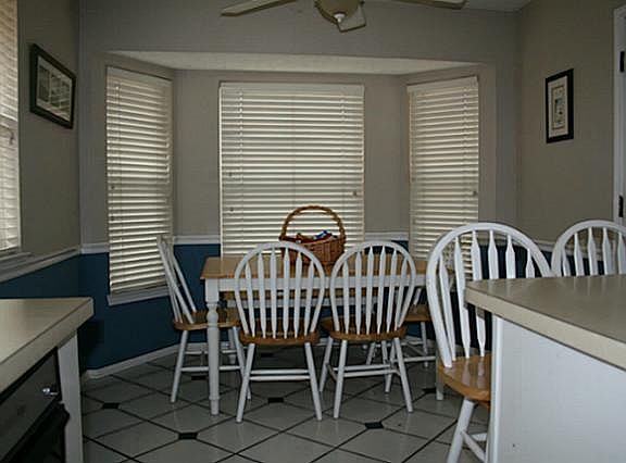 3rd image of 1319 Brookfield Ln
