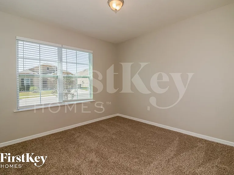 842 Freedom Blvd — Photo 9